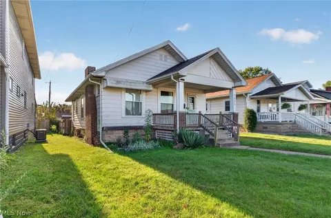 1235 Eastport Ave, Uhrichsville, OH 44683