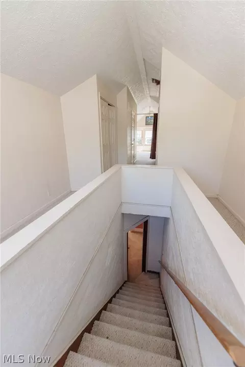Entry Way - 1521 Campbell St, Sandusky, OH 44870 photo 7 of 10