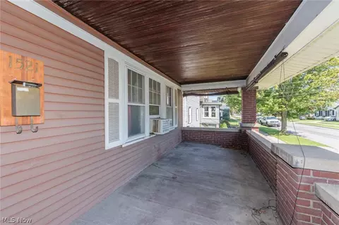 Exterior - 1521 Campbell St, Sandusky, OH 44870 photo 2 of 7