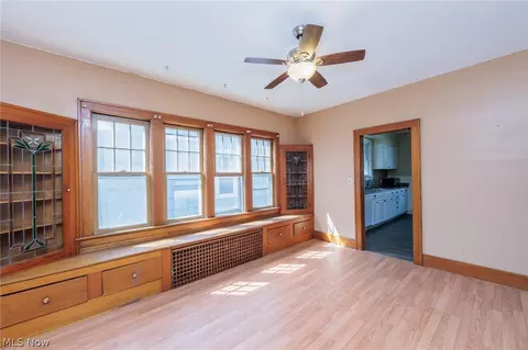 Living - 1521 Campbell St, Sandusky, OH 44870 photo 3 of 9