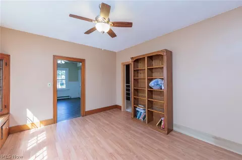 Living - 1521 Campbell St, Sandusky, OH 44870 photo 8 of 9