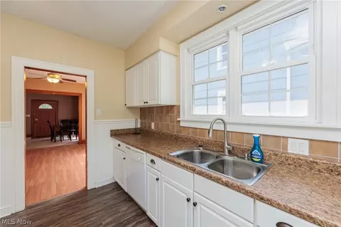 Entry Way - 1521 Campbell St, Sandusky, OH 44870 photo 1 of 10