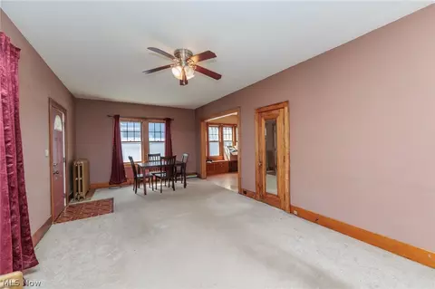 Living - 1521 Campbell St, Sandusky, OH 44870 photo 1 of 9