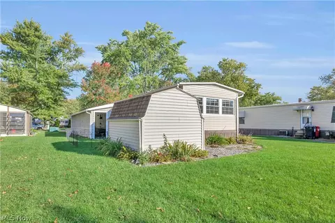 Exterior - 131 Hickory Cir, Elyria, OH 44035 photo 5 of 6