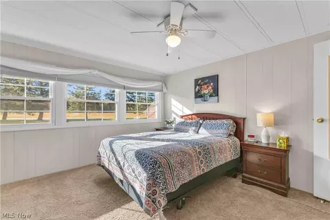 Bedroom - 131 Hickory Cir, Elyria, OH 44035 photo 1 of 6