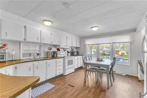 Kitchen - 131 Hickory Cir, Elyria, OH 44035 photo 1 of 4