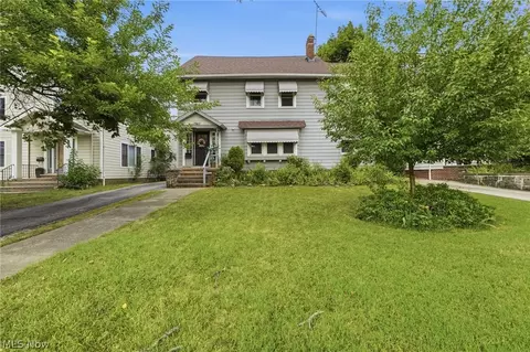 17411 Chagrin Blvd, Shaker Heights, OH 44120