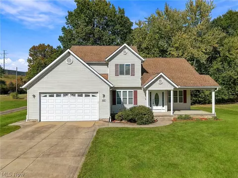507 Ledge Rd, Macedonia, OH 44056