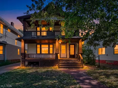 3515 W 100th St, Cleveland, OH 44111
