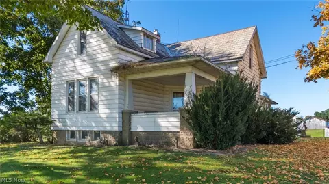 17791 Leatherwood Rd, Salesville, OH 43778