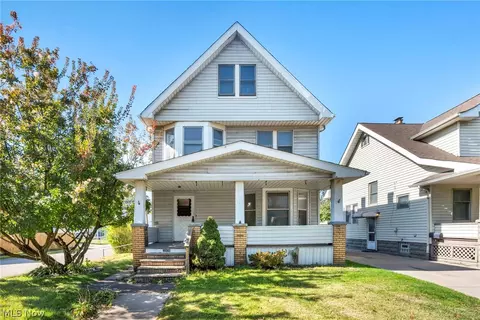 3900 E 42nd St, Newburgh Heights, OH 44105
