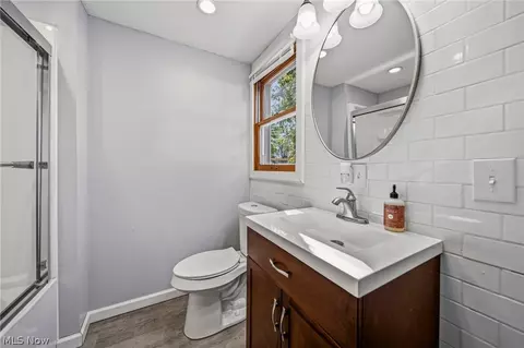 Bath - 1209 Union Ave, Ashtabula, OH 44004 photo 1 of 4