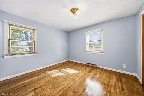Bedroom - 1209 Union Ave, Ashtabula, OH 44004 photo 6 of 10