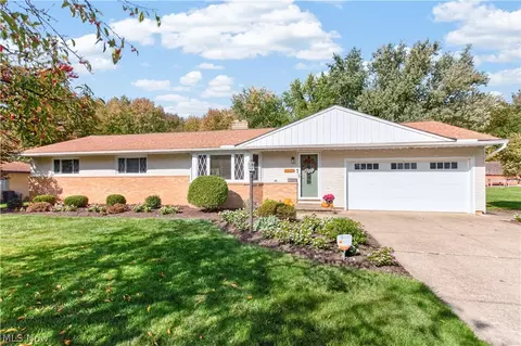 25846 Yeoman Dr, Westlake, OH 44145