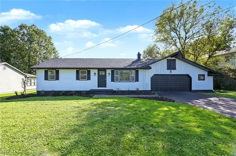 1279 Shields Rd, Youngstown, OH 44511