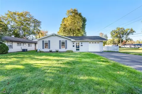 4474 Lockwood Blvd, Youngstown, OH 44511