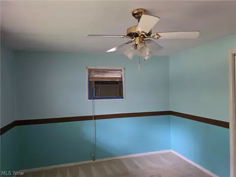 Bedroom - 10057 Thwing Rd, Chardon, OH 44024 photo 3 of 6