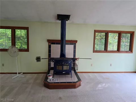 Living - 10057 Thwing Rd, Chardon, OH 44024 photo 2 of 5