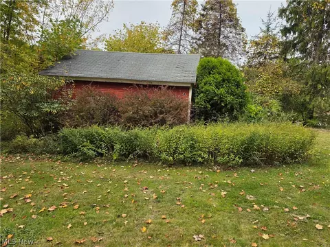 Exterior - 10057 Thwing Rd, Chardon, OH 44024 photo 17 of 19