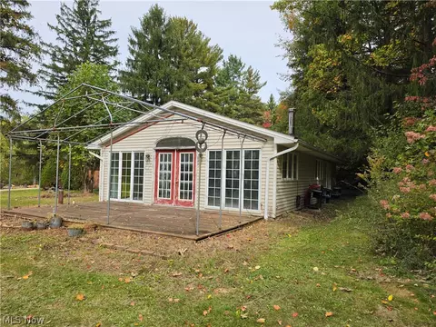 Exterior - 10057 Thwing Rd, Chardon, OH 44024 photo 9 of 19
