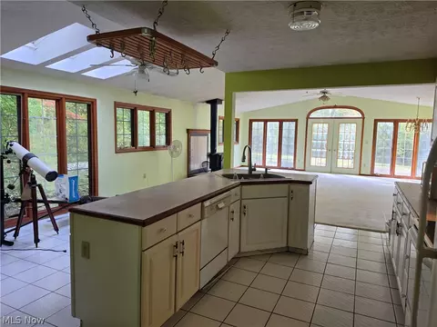 Kitchen - 10057 Thwing Rd, Chardon, OH 44024 photo 1 of 10