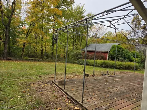 Exterior - 10057 Thwing Rd, Chardon, OH 44024 photo 10 of 19
