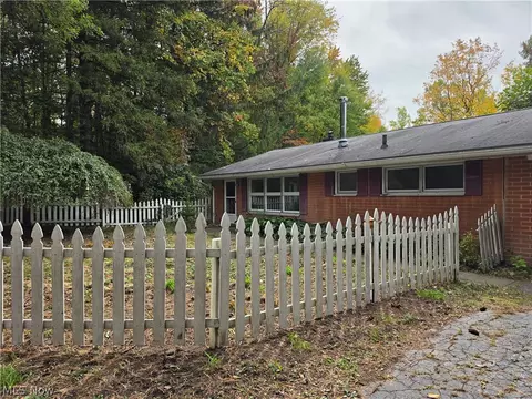 Exterior - 10057 Thwing Rd, Chardon, OH 44024 photo 4 of 19