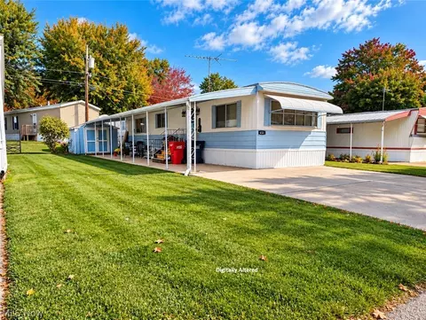 454 Westwoods, Amherst, OH 44001