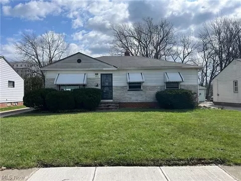 4133 Eastwood Ln, Warrensville Heights, OH 44122