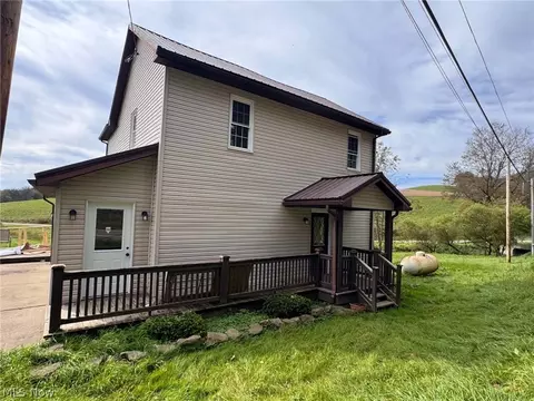 2058 Salineville, Carrollton, OH 44615