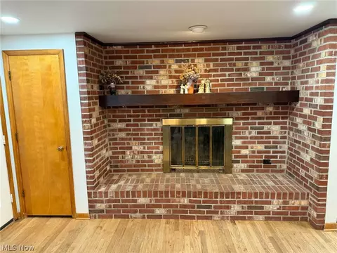 Living - 322 Washington St, Barnesville, OH 43713 photo 2 of 2