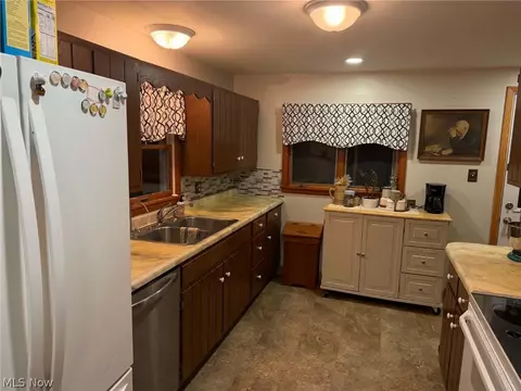 Kitchen - 322 Washington St, Barnesville, OH 43713 photo 1 of 1