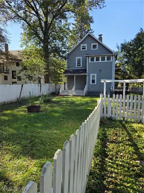 Exterior - 995 N Howard St, Akron, OH 44310 photo 2 of 3