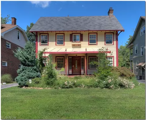 3335 Euclid Heights Blvd, Cleveland Heights, OH 44118