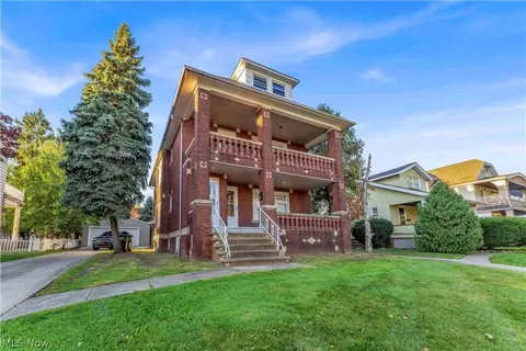 10004 Park Heights Ave, Garfield Heights, OH 44125