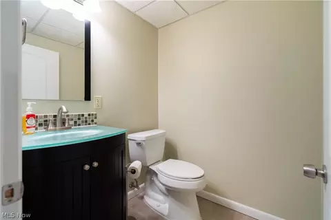 Bath - 135 E Case Dr, Hudson, OH 44236 photo 5 of 5