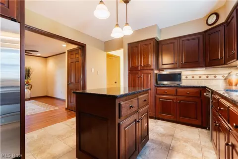 Kitchen - 135 E Case Dr, Hudson, OH 44236 photo 3 of 3