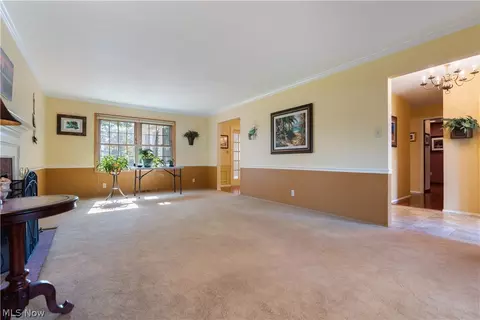 Living - 135 E Case Dr, Hudson, OH 44236 photo 5 of 8