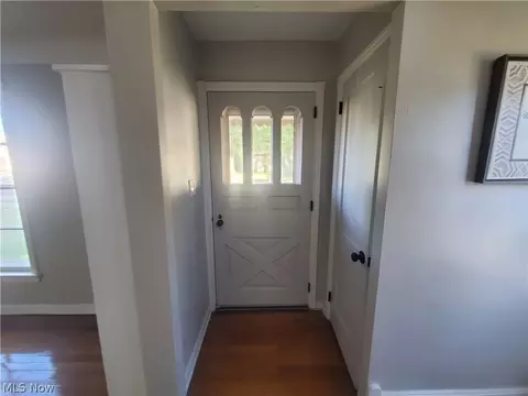 Entry Way - 464 E 250th St, Euclid, OH 44132 photo 1 of 6
