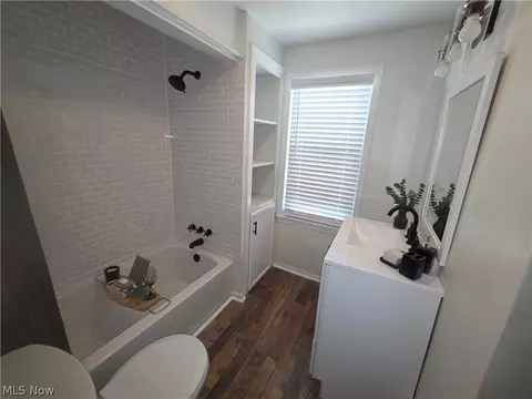 Bath - 464 E 250th St, Euclid, OH 44132 photo 2 of 5