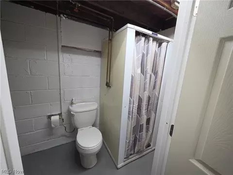 Bath - 464 E 250th St, Euclid, OH 44132 photo 5 of 5
