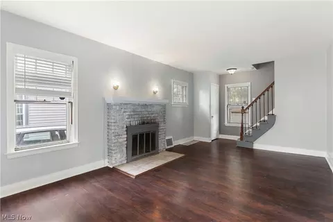 Living - 176 Clifton Dr, Boardman, OH 44512 photo 1 of 4