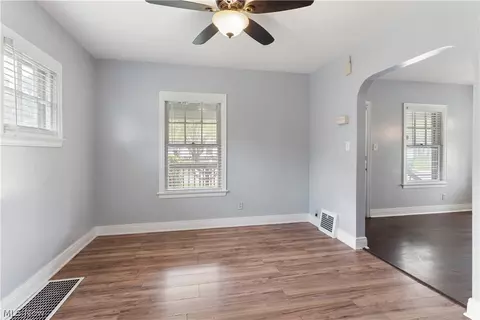 Living - 176 Clifton Dr, Boardman, OH 44512 photo 3 of 4