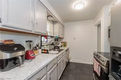 Kitchen - 2449 E 38th St, Lorain, OH 44055 photo 1 of 8