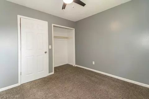 Bedroom - 6180 Thunderbird Dr, Mentor, OH 44060 photo 7 of 7