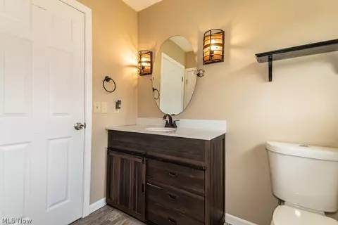 Bath - 6180 Thunderbird Dr, Mentor, OH 44060 photo 2 of 4