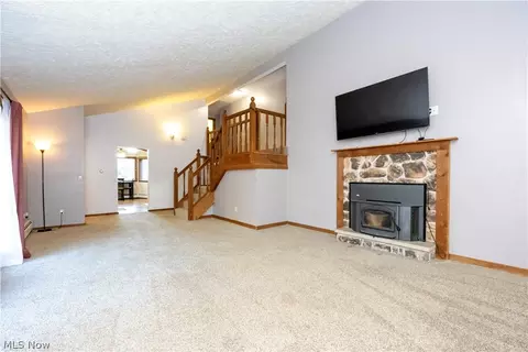 Living - 3465 Shad Dr E, Mansfield, OH 44903 photo 5 of 6