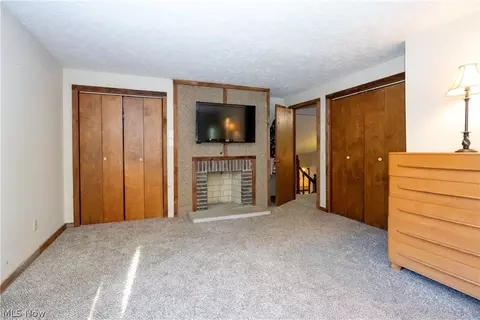 Bedroom - 3465 Shad Dr E, Mansfield, OH 44903 photo 5 of 9