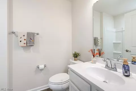 Bath - 181 Pine Ave, Peninsula, OH 44264 photo 2 of 3