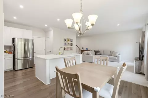 Dining - 181 Pine Ave, Peninsula, OH 44264 photo 2 of 2